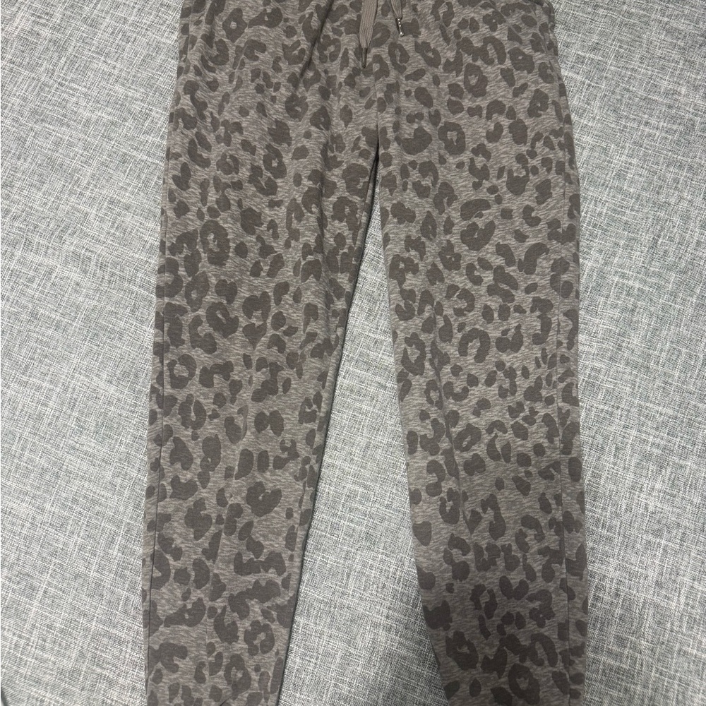 Old Navy Gray Sweatpants Joggers